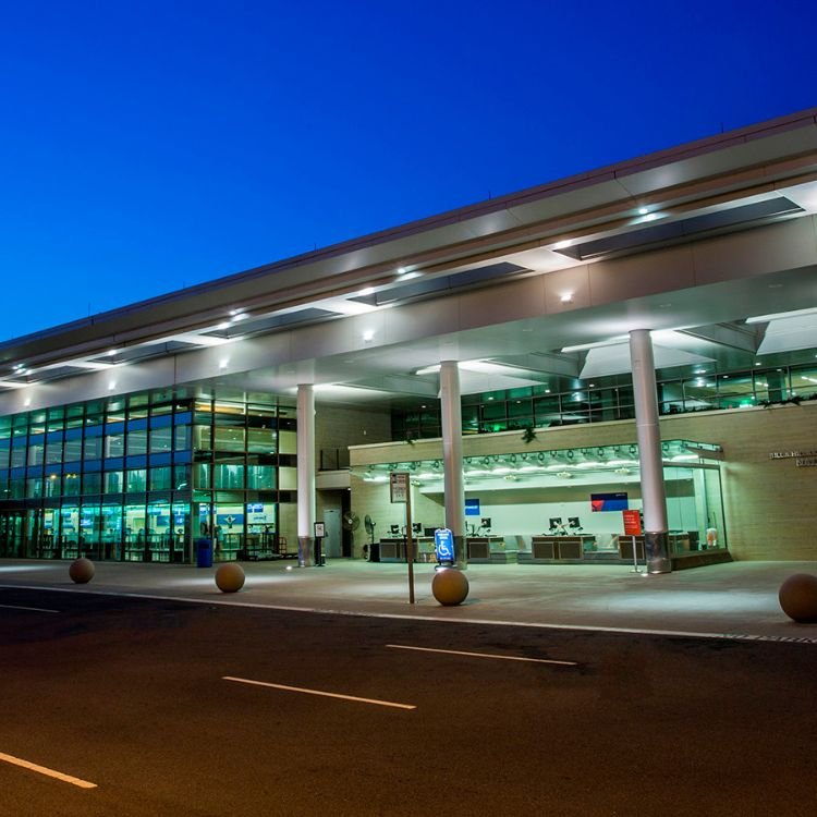 Allegiant Air LIT Terminal – Bill and Hillary Clinton National Airport