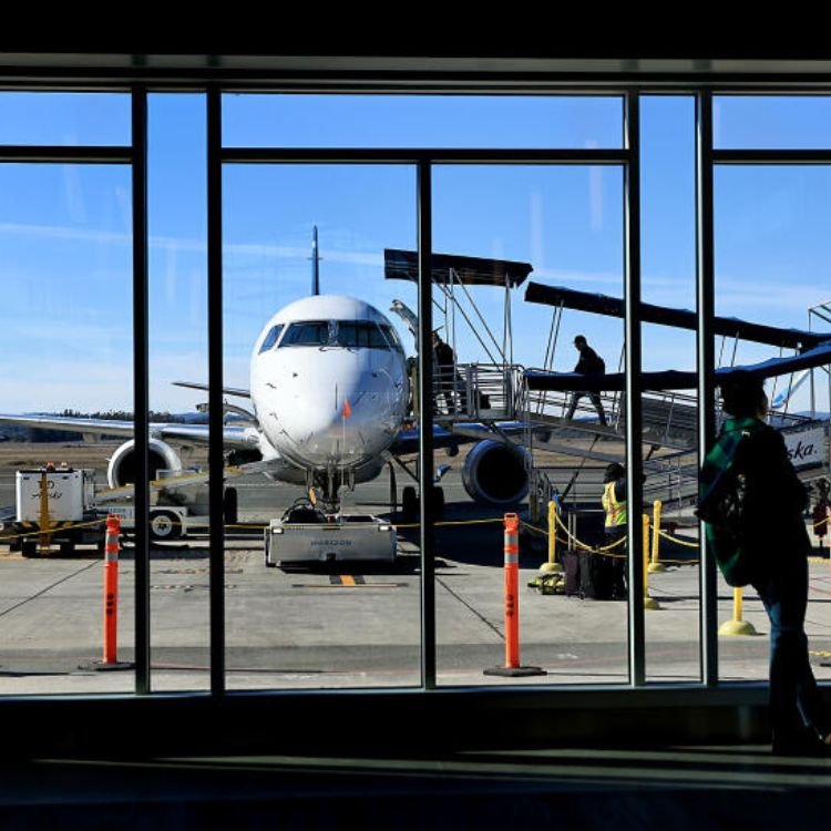 Charles M. Schulz–Sonoma County Airport