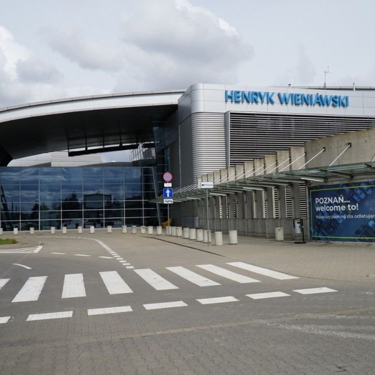 Austrian Airlines POZ Terminal – Poznan Lawica Airport