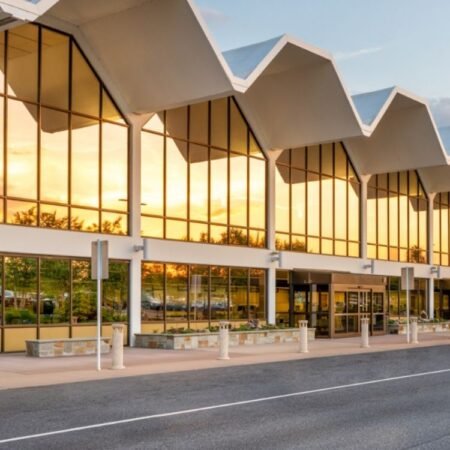 Tri Cities Airport