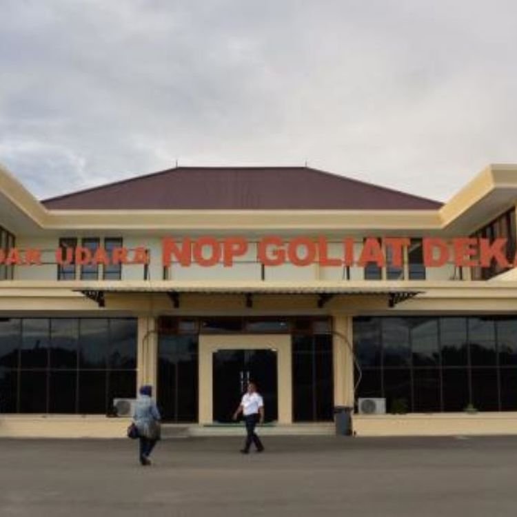 Nop Goliath Dekai Airport