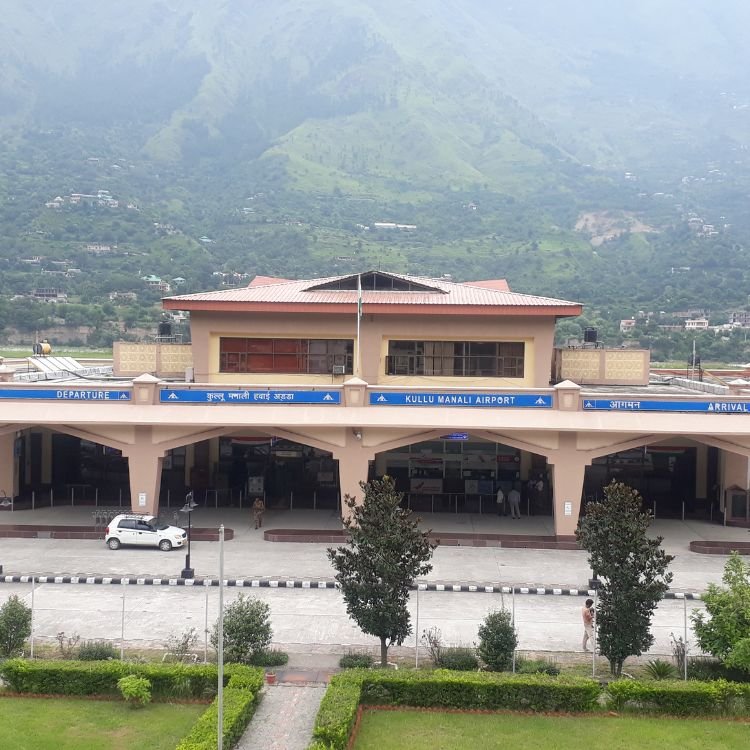 Bhuntar Airport