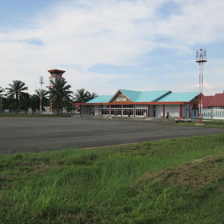 Cut Nyak Dhien Airport