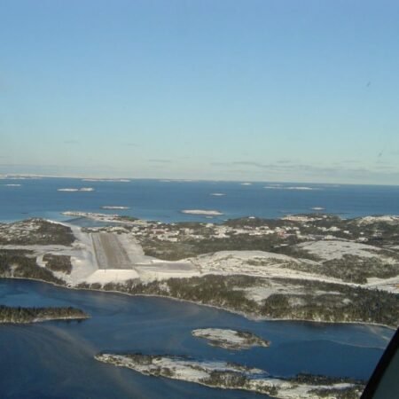 La Tabatiere Airport